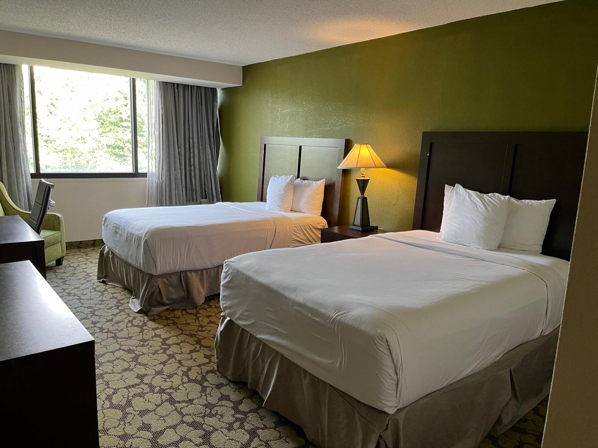 Hotel Ramada Plaza By Wyndham Charlotte South End Airport Exterior foto