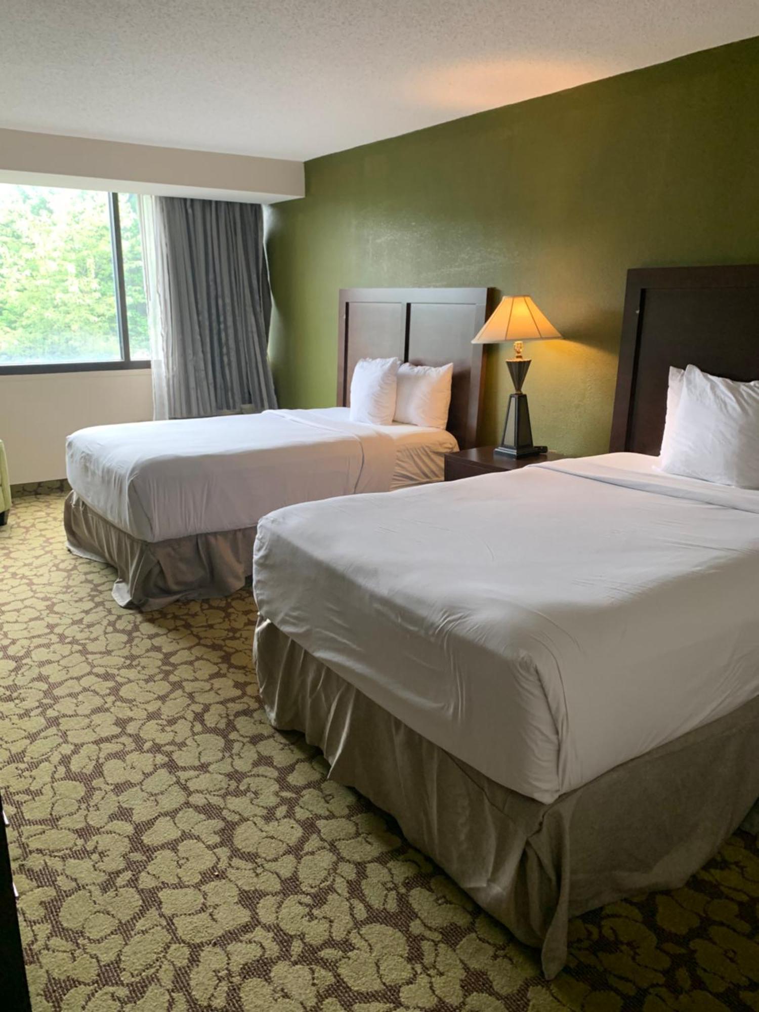 Hotel Ramada Plaza By Wyndham Charlotte South End Airport Exterior foto