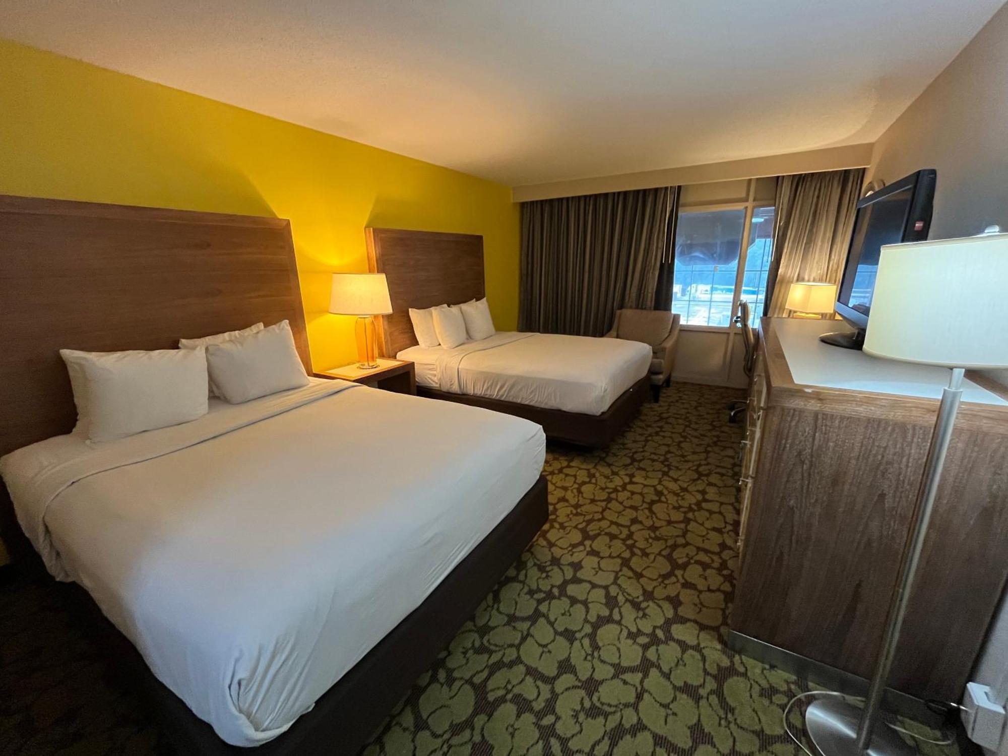 Hotel Ramada Plaza By Wyndham Charlotte South End Airport Exterior foto