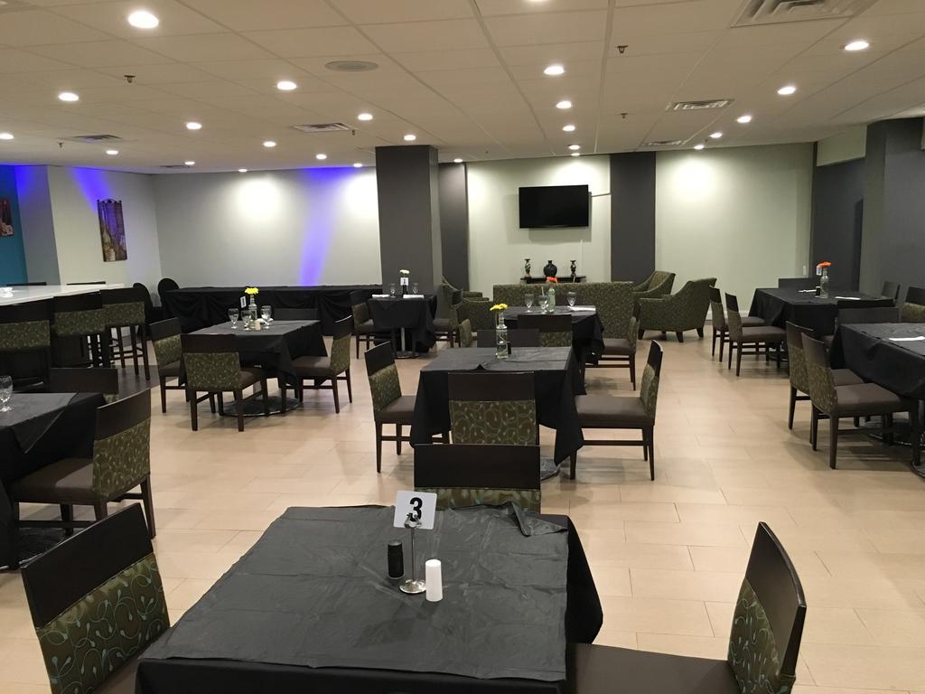 Hotel Ramada Plaza By Wyndham Charlotte South End Airport Exterior foto